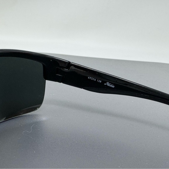 Hobie Wharf Black needs nose pads some scratches on lenses for parts or restore - Picture 3 of 14